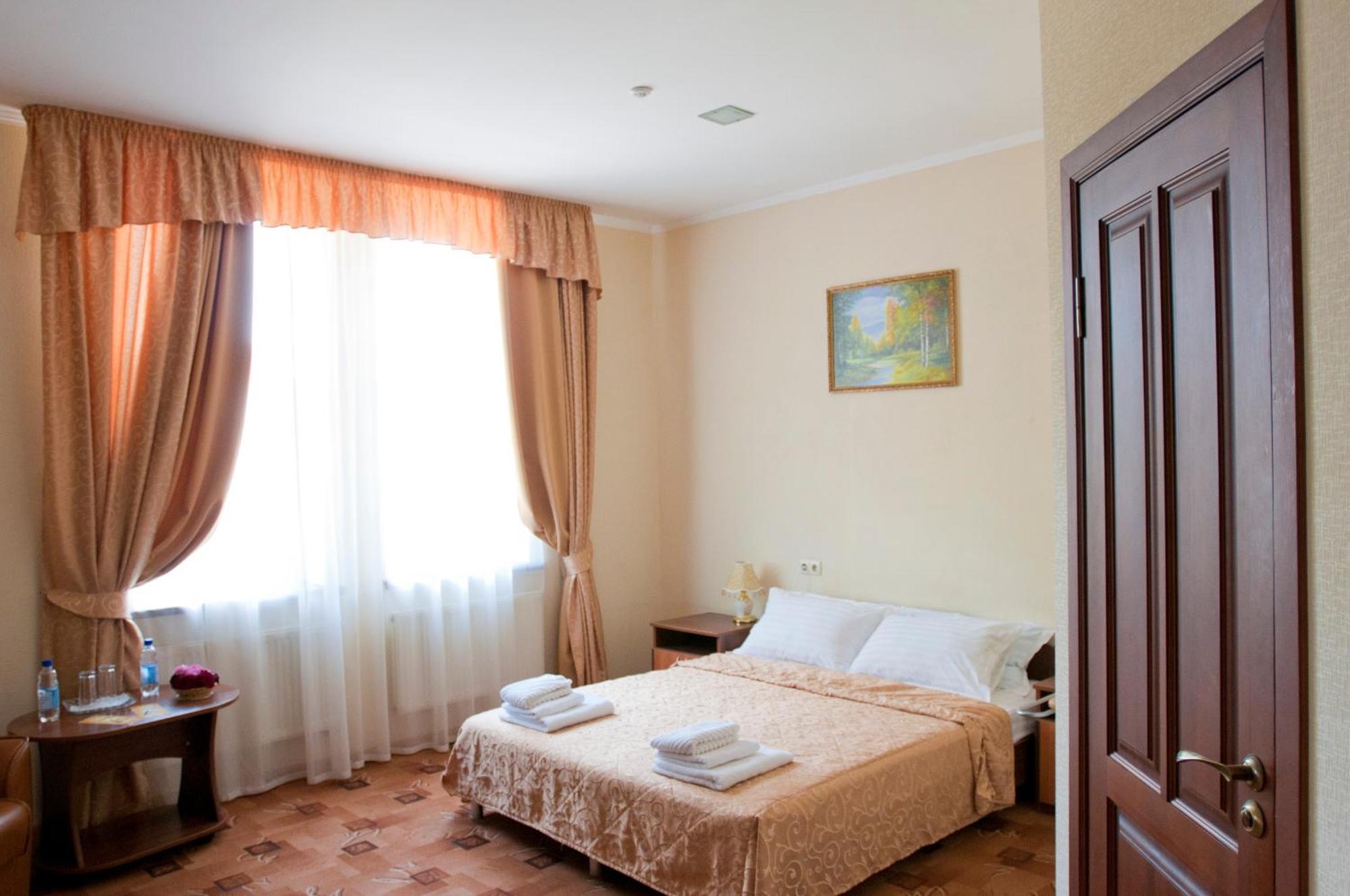 Ligena Hotel Boryspil Exterior photo