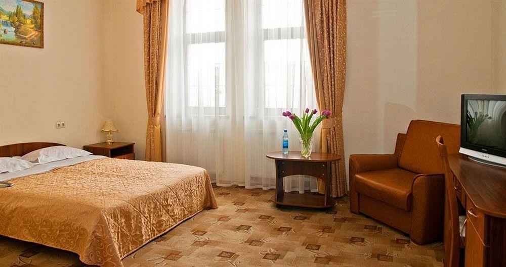 Ligena Hotel Boryspil Exterior photo