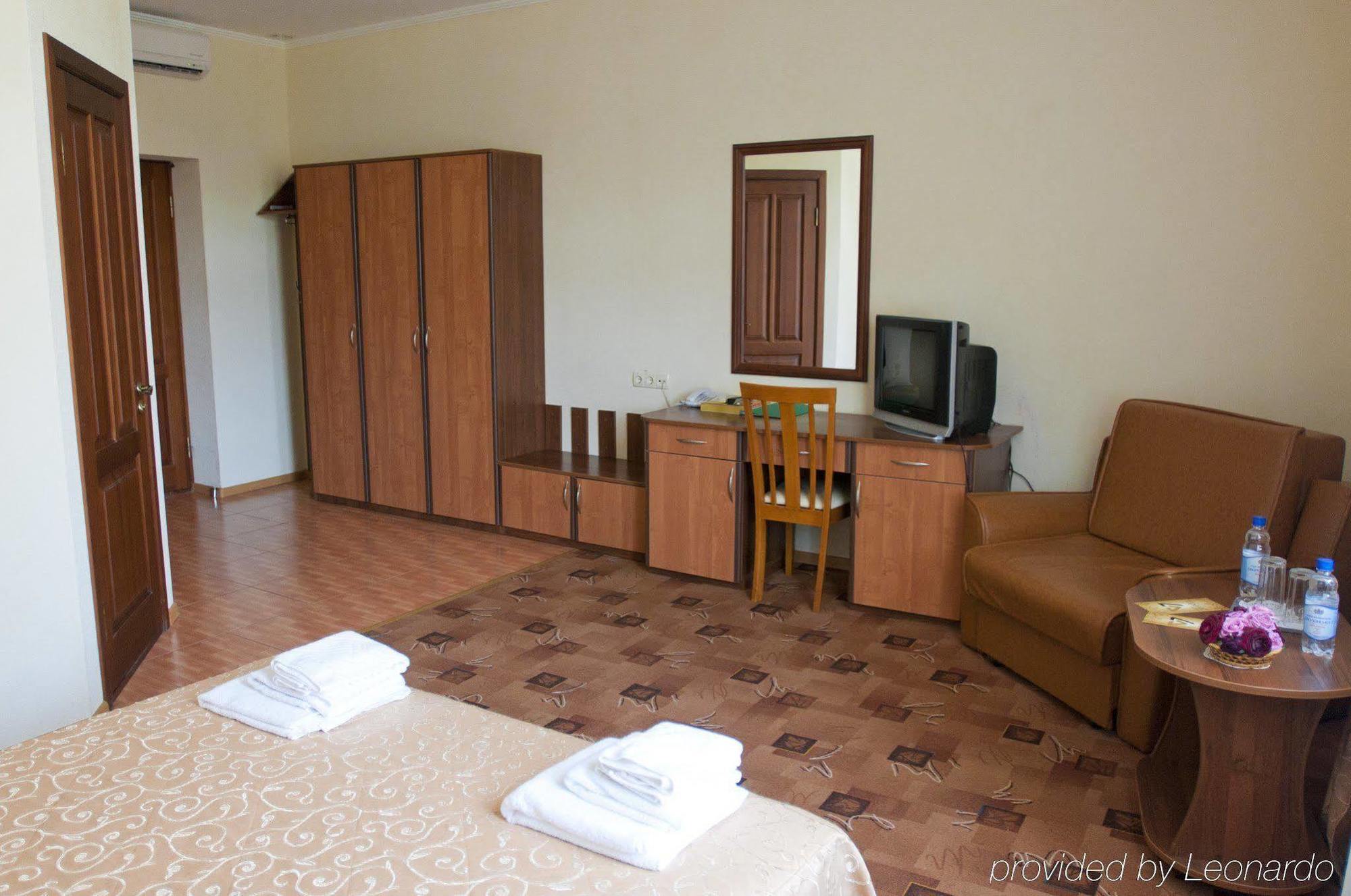 Ligena Hotel Boryspil Exterior photo